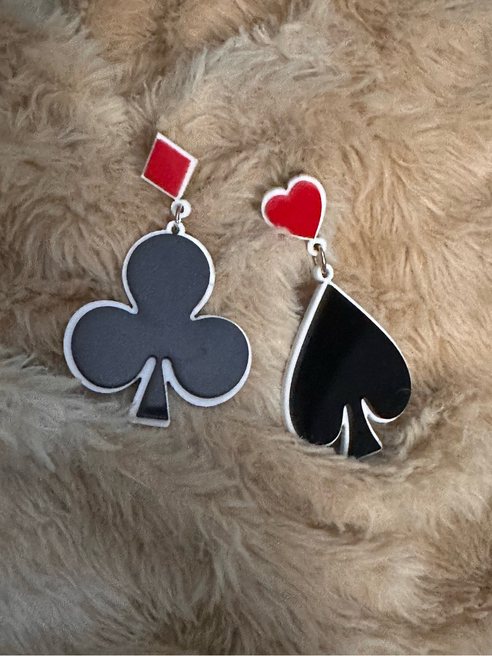 2 pair Playing Card Suit Earrings - Black & Red - Picture 2 of 5